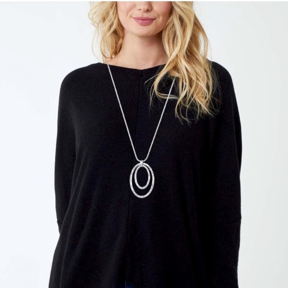 ✨NWT ✨Minimal Geometric Open Ovals Silver Necklace✨ Handmade ✨Artisan✨ Gif… - Picture 1 of 5